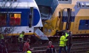 У большинства пассажиров - травмы шеи. Фото: Getty images 