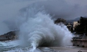 На Одессу обрушился шторм. Фото: 
