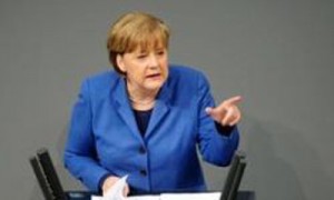 Ангела Меркель сказала депутатам, что не считает второй пакет помощи панацеей от греческих проблем. Фото: dapd