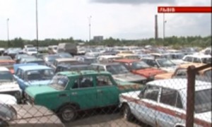 В среднем авто 