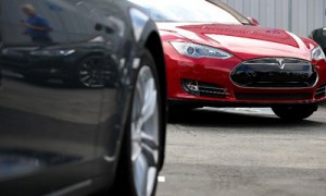 Tesla ближе всех подошла к решению проблемы замены двигателя внутреннего сгорания. Фото: AFP