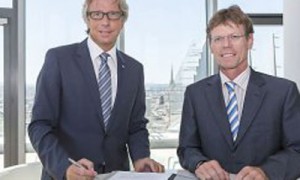 На фото: Ханнес Маурер (справа) и Вольфганг Киндл (слева)