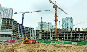 Строители не пользуются банковскими кредитами — слишком дорого. Фото: Константин Мельницкий