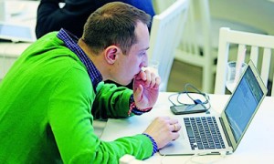 Нацкомфинуслуг осваивает виртуальное пространство. Фото: Алексей Солодунов