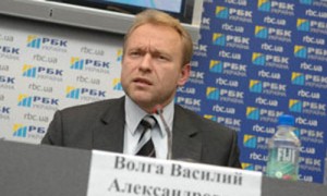 Василий Волга облегчит процесс переуступки долей собственности в страховых компаниях