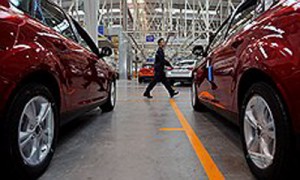 Украину провела четкую черту между импортерами и производителями автомобилей. Фото: Reuters