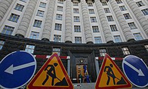 Кабмин распределил основные средства на ремонт и строительство дорог. Фото: Владислав Содель / Коммерсантъ